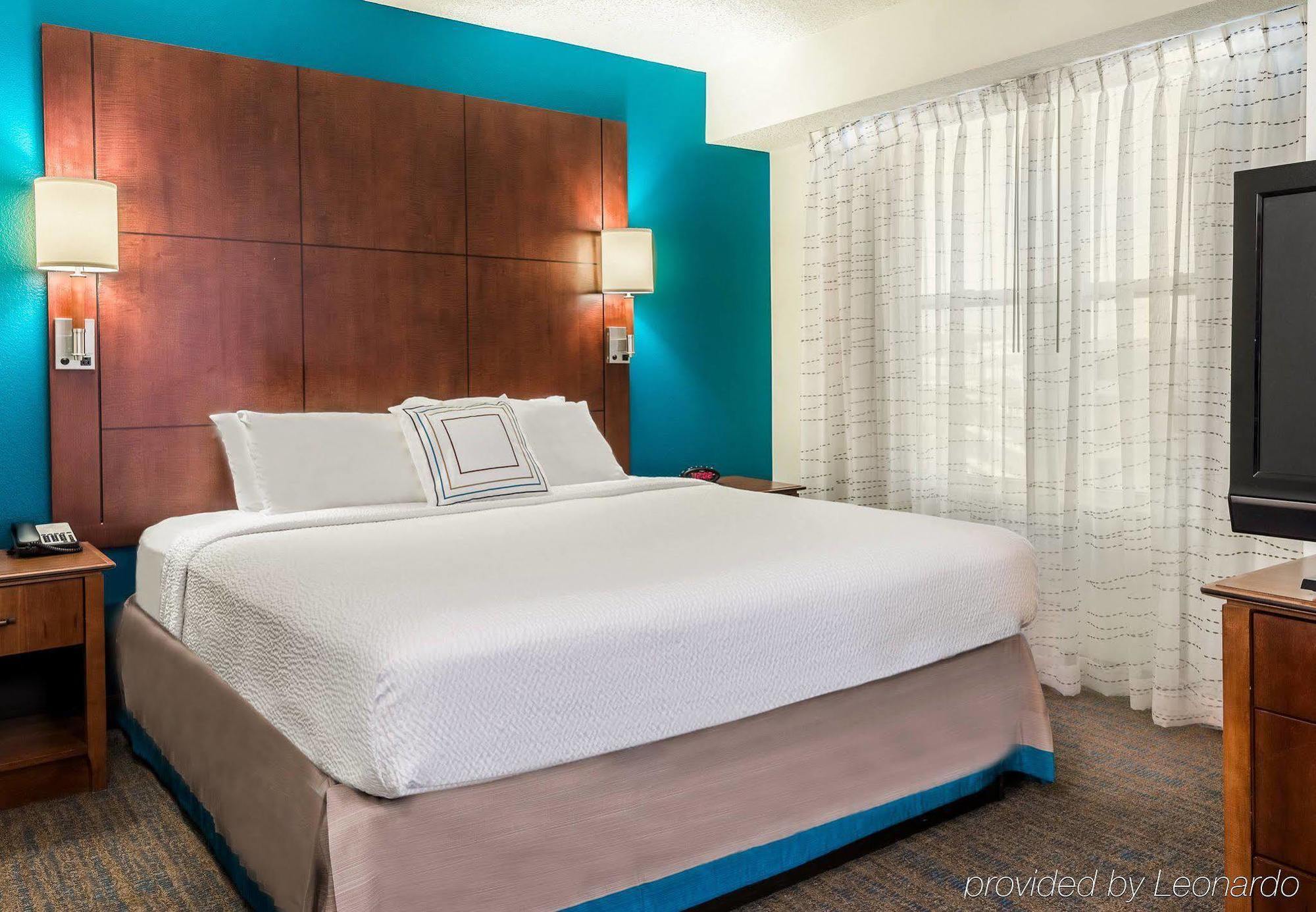 Residence Inn Tampa Westshore Airport Экстерьер фото