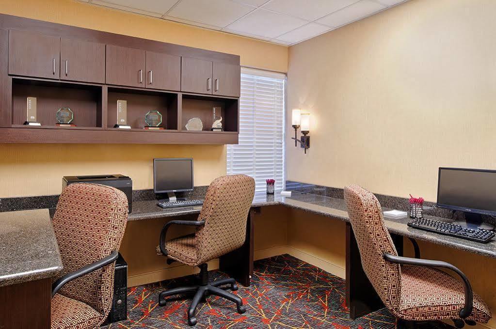 Residence Inn Tampa Westshore Airport Экстерьер фото